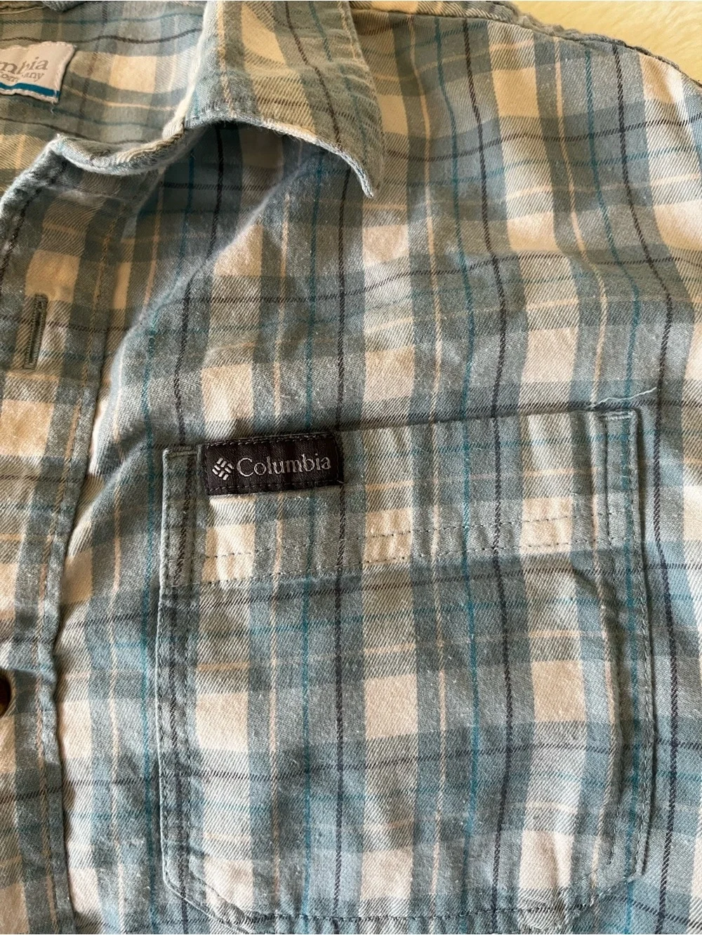 Columbia Men's Long-Sleeve Blue Plaid flannel Button-Up Shirt